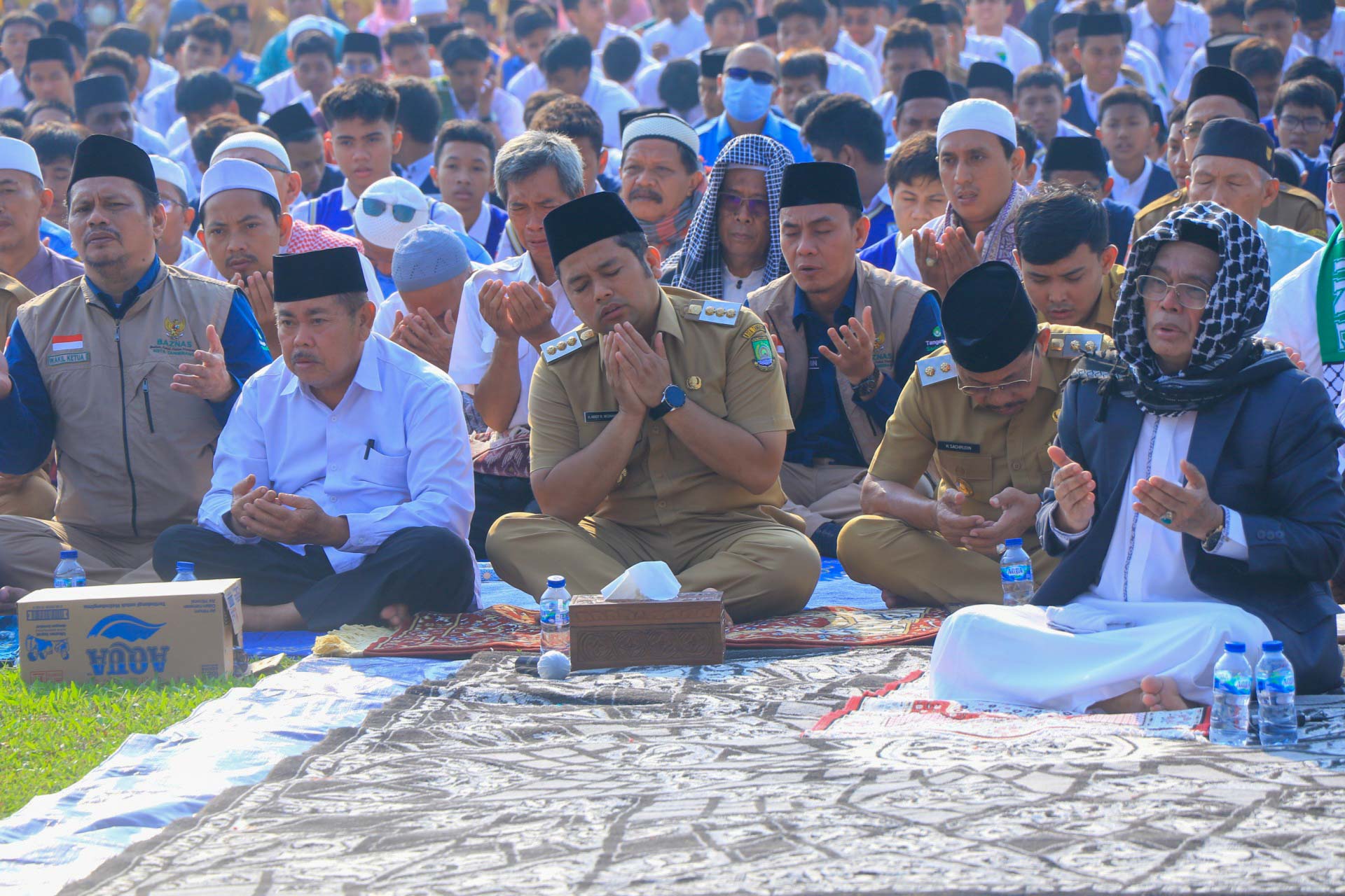 38209memohon-hujan-arief-bersama-masyarakat-ikuti-salat-istisqa-38209