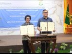 Kepala Cabang BPJS Kesehatan Tigaraksa, Irmajanti Lande Batara dan Rick Tommy Hasiholan, Kepala Kejaksaan Negeri Kabupaten Tangerang menandatangani kerjasama, Rabu (28/5/2025). (Ist)