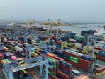 20260114141631-Kegiatan Operasional di Terminal Petikemas Semarang